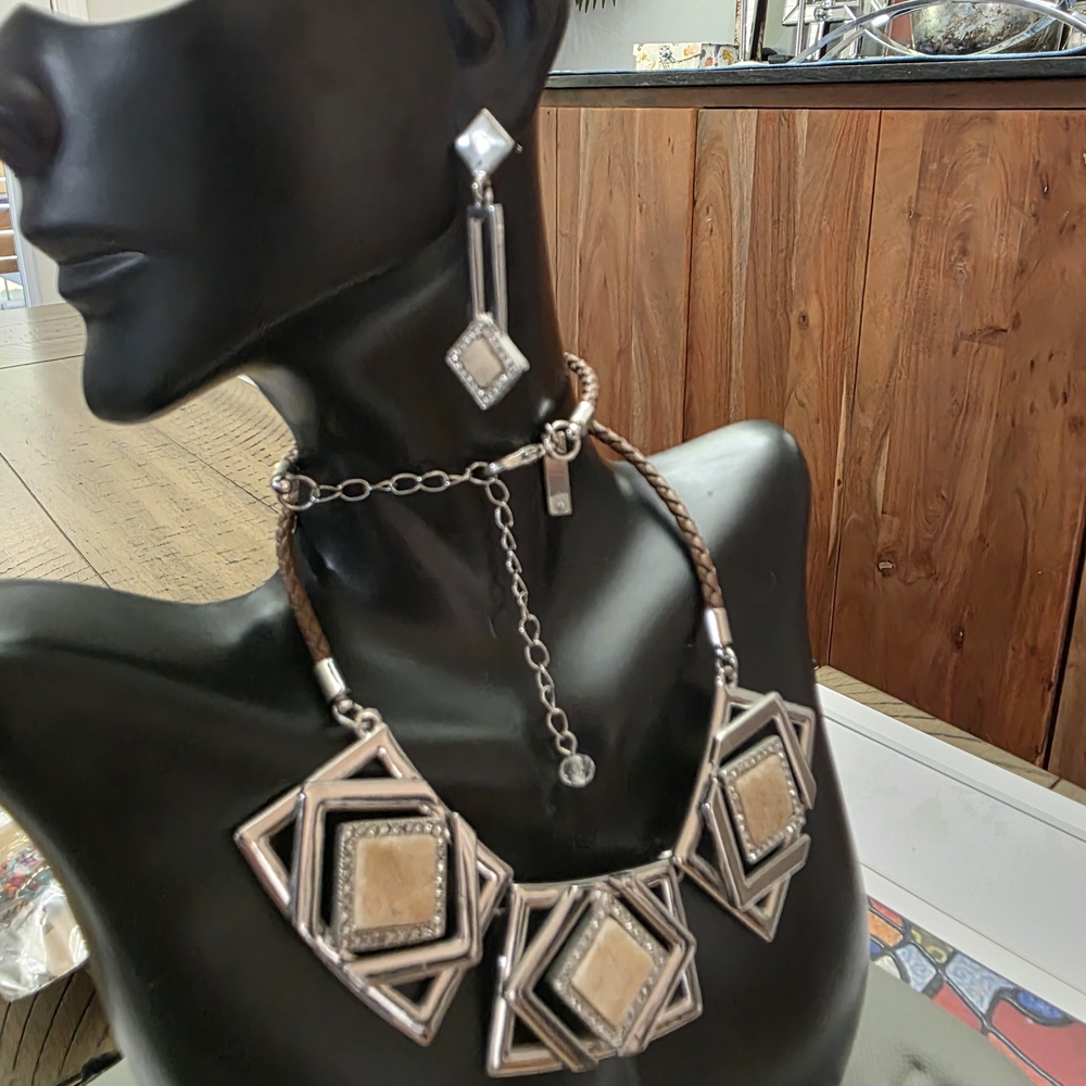 Chic Silver and Brown Geometric Necklace Set